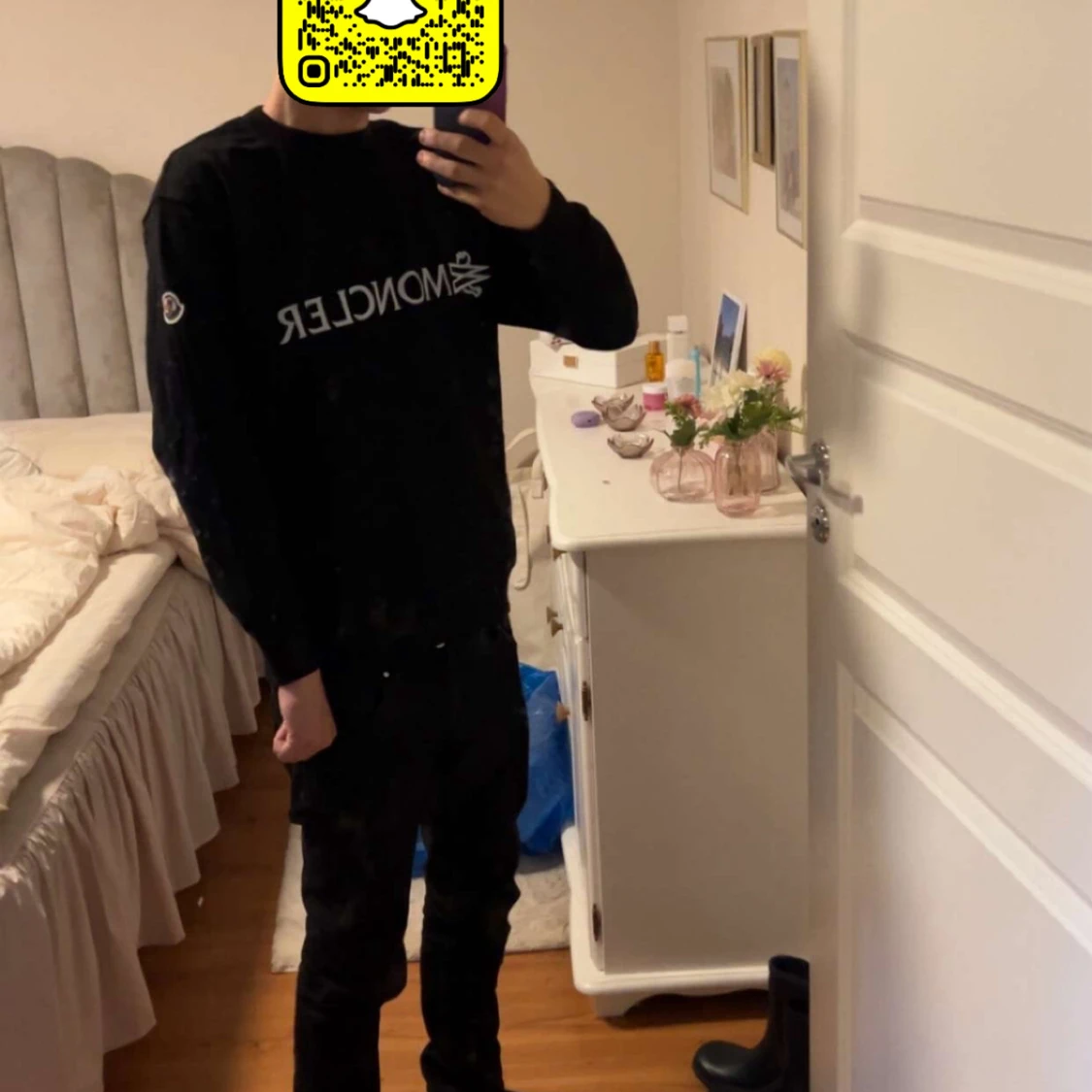 Svart Moncler sweatshirt med logga S passar kan passa M - 3