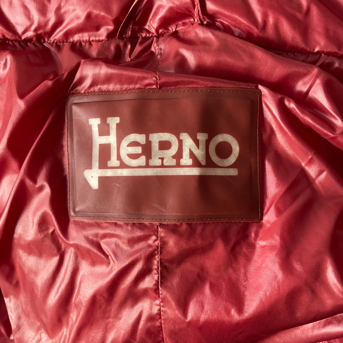 Röd pufferjacka från Herno - 3