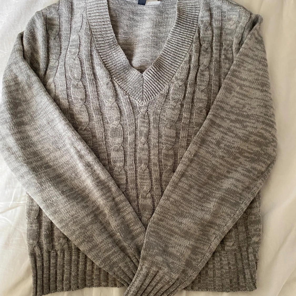 Grå kabelstickad tröja H&M Divided