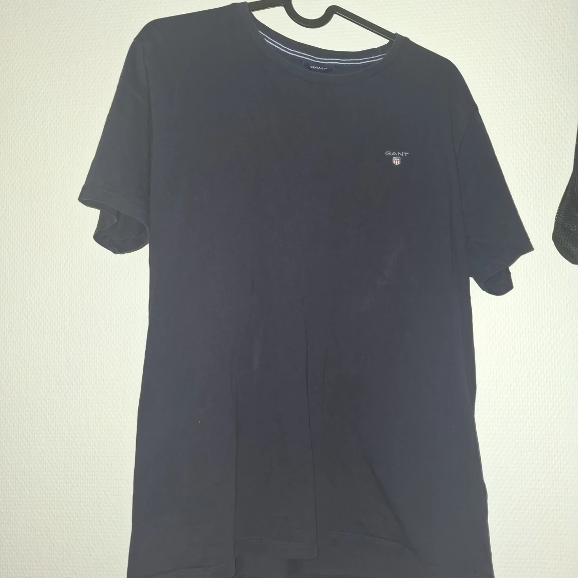 Mörkblå t-shirt från GANT