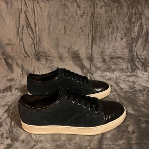 Lanvin - Lanvin - storlek: UK 10 eller 44-45 | Skick: Mycket bra skick | Skriv vid frågor eller funderingar