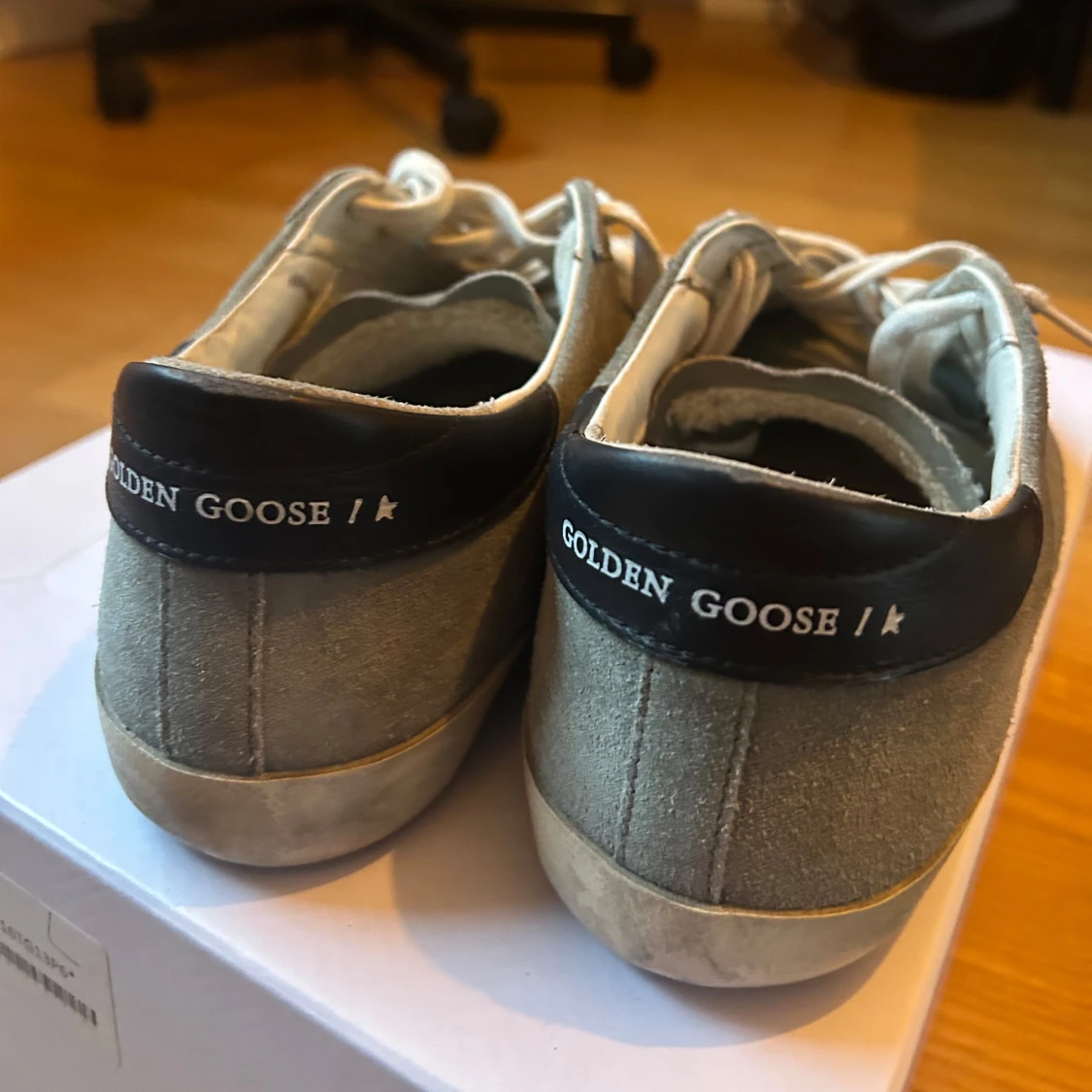 Olivgröna skor från Golden Goose - 1