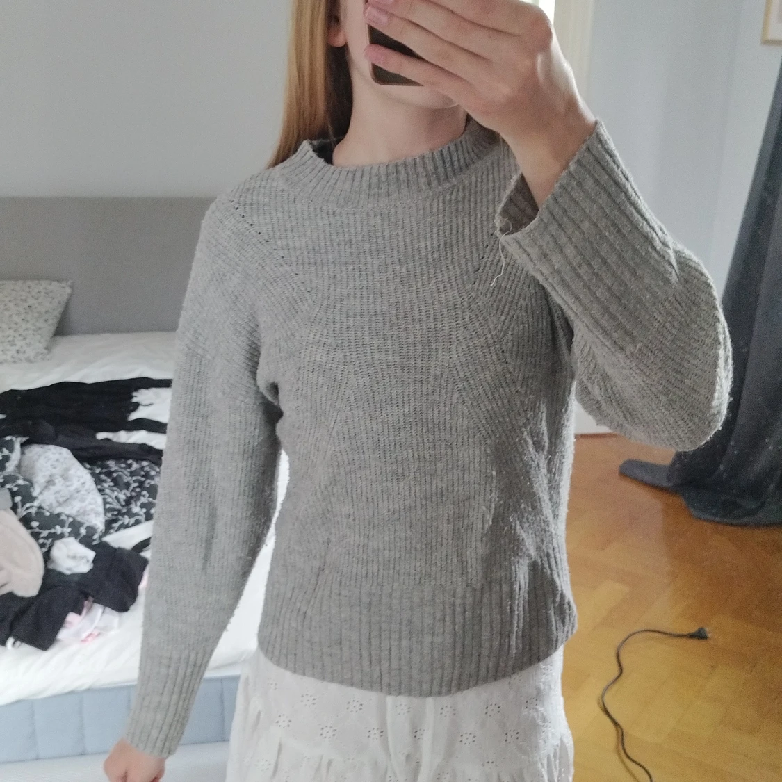 Grå stickad tröja från Lindex