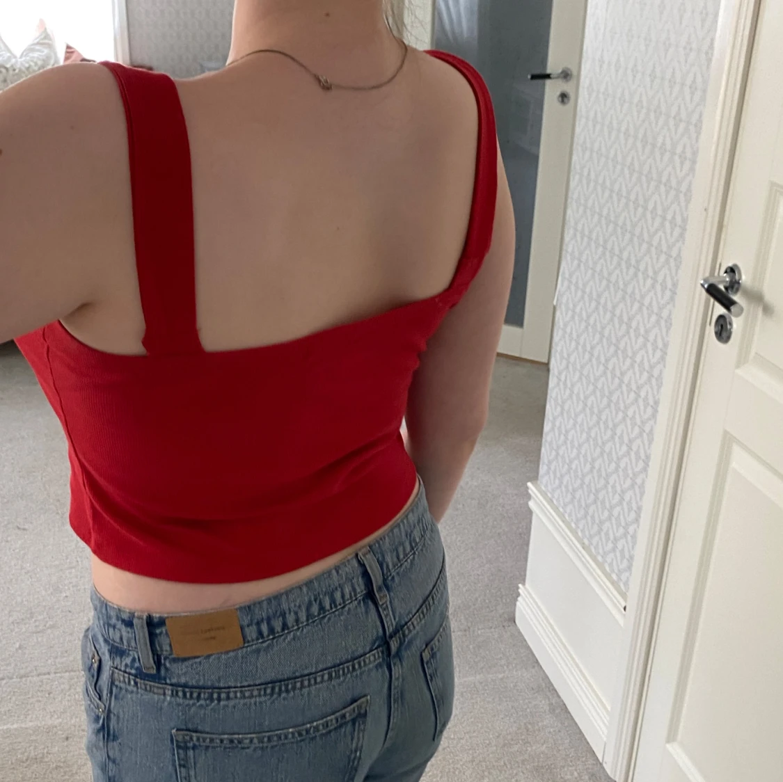 Röd ribbad linnetopp  - 2