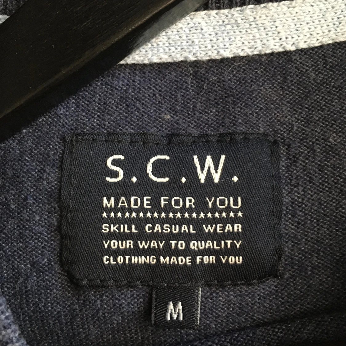 Mörkblå stickad tröja från S.C.W. - 1