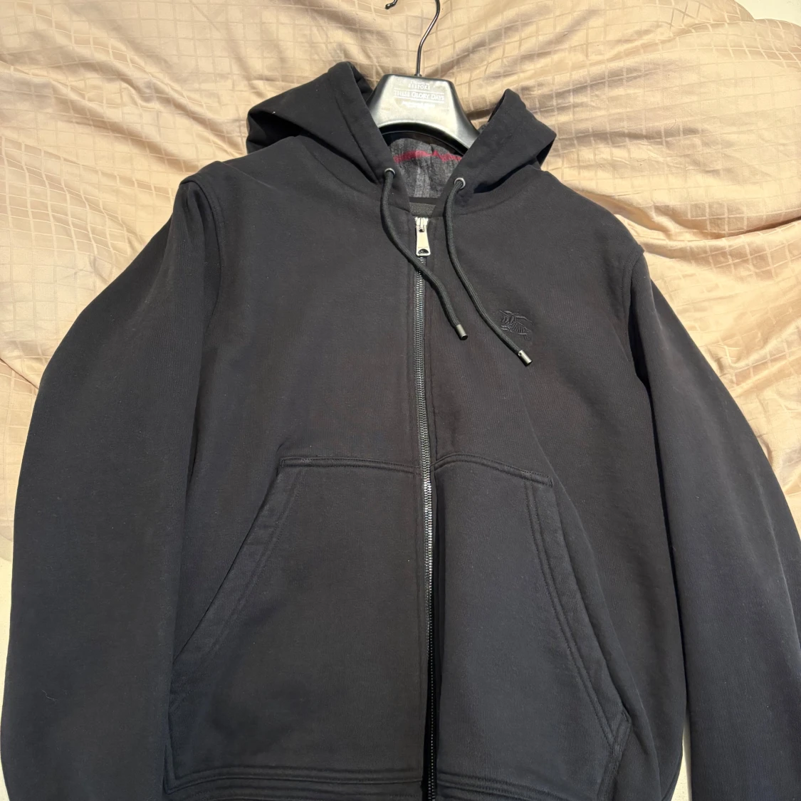 Svart hoodiejacka från Burberry - 1