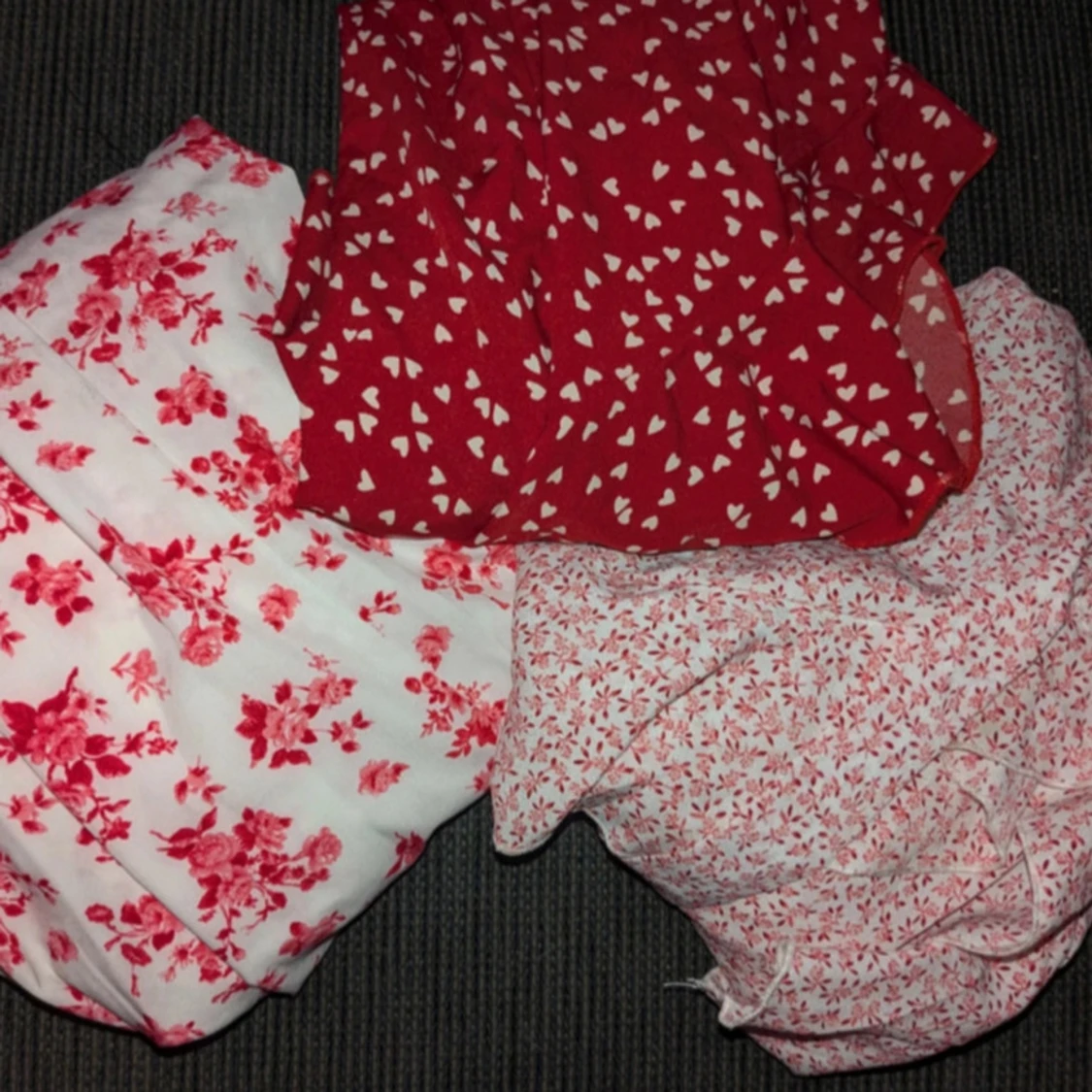 Röd omlottklänning med hjärtan från SHEIN