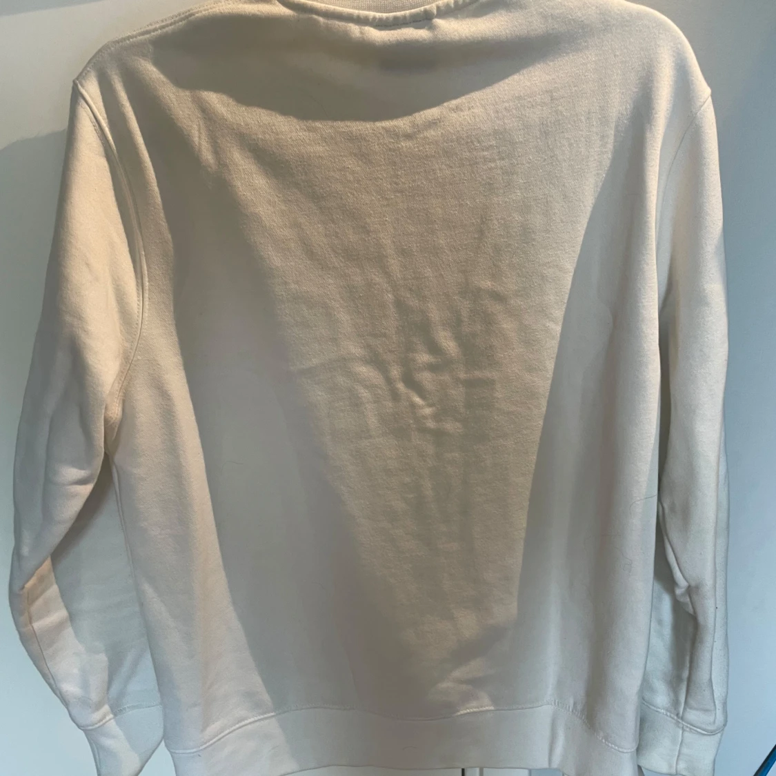 Vit sweatshirt från Pull&Bear XS - 2