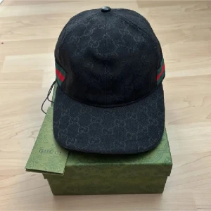 Gucci keps - Helt ny, skriv ba om intresse!