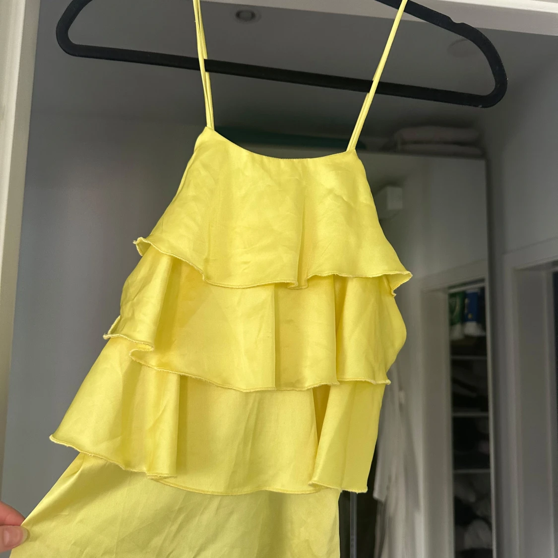 Gul volangtop från Zara - 3