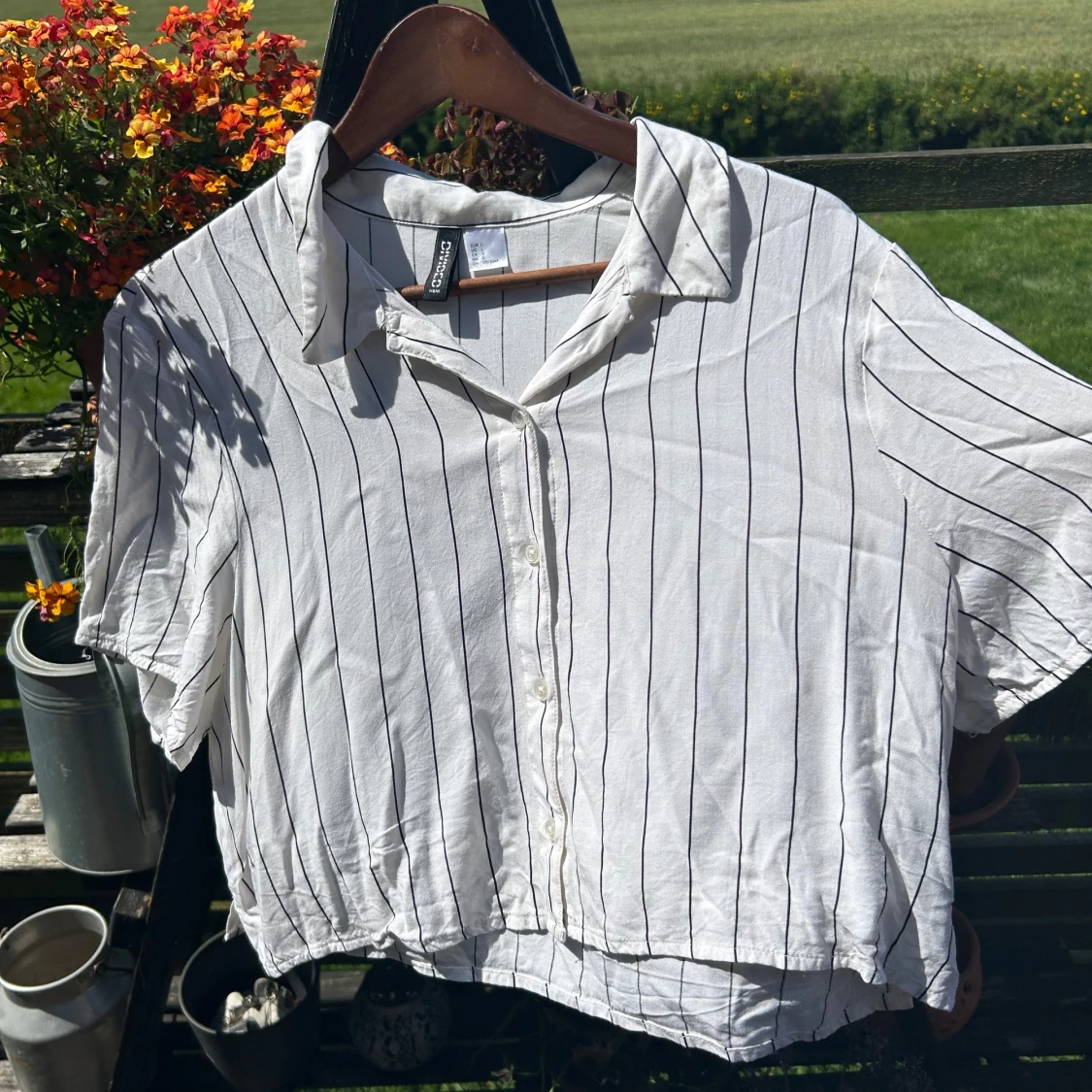 Pinstripe cropped skjorta  - 1