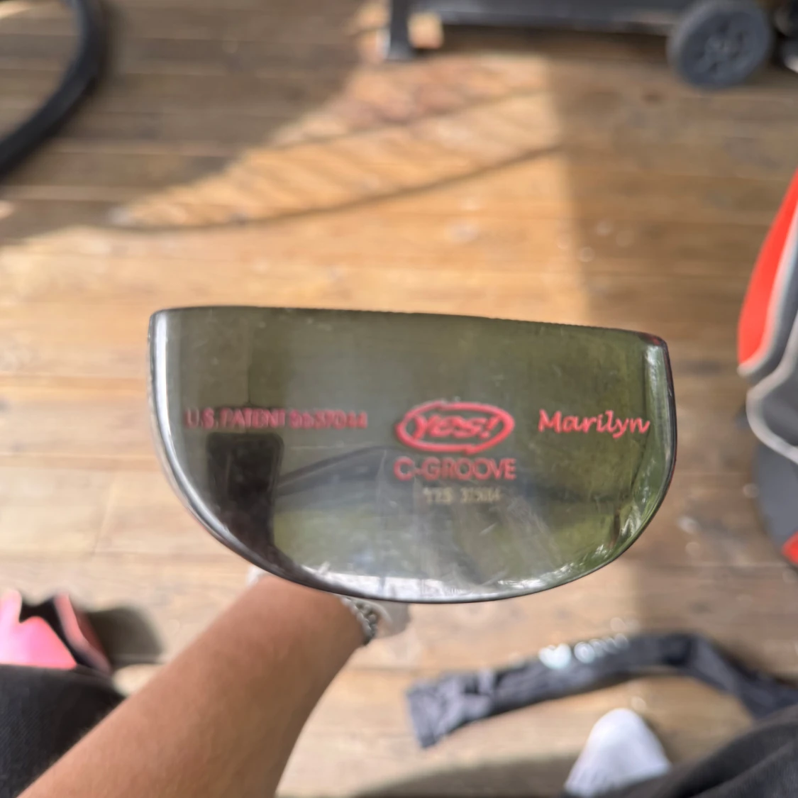 Marilyn C-Groove Putter 33”