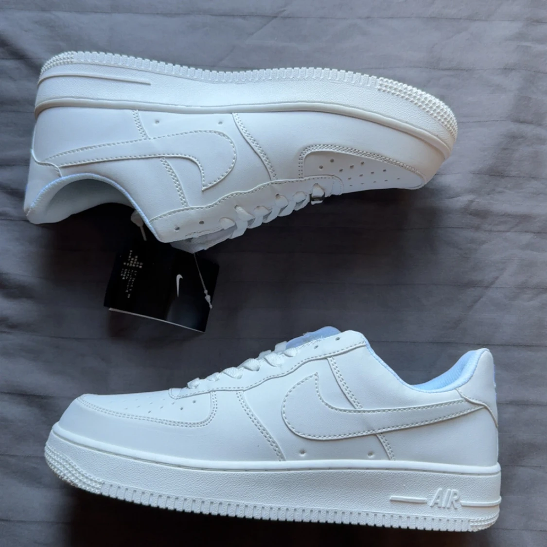 Nike Air Force 1 helvita sneakers