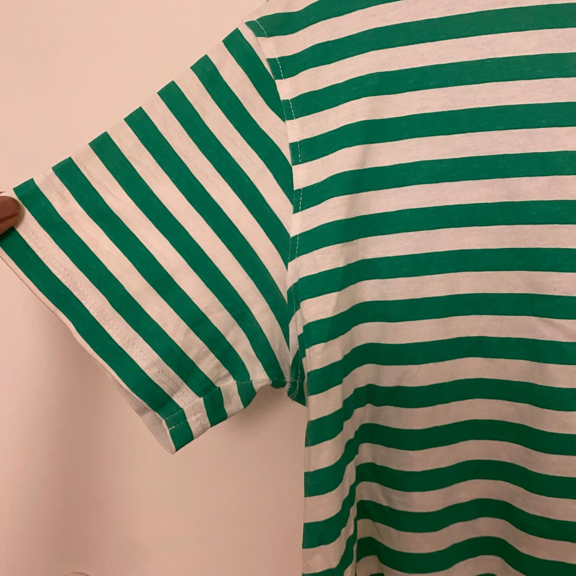 Grönvit randig croppad topp  - 3