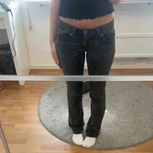 Gina tricot jeans  - Säljer då de ej kommer till användning längre. Använda fåtal gånger 