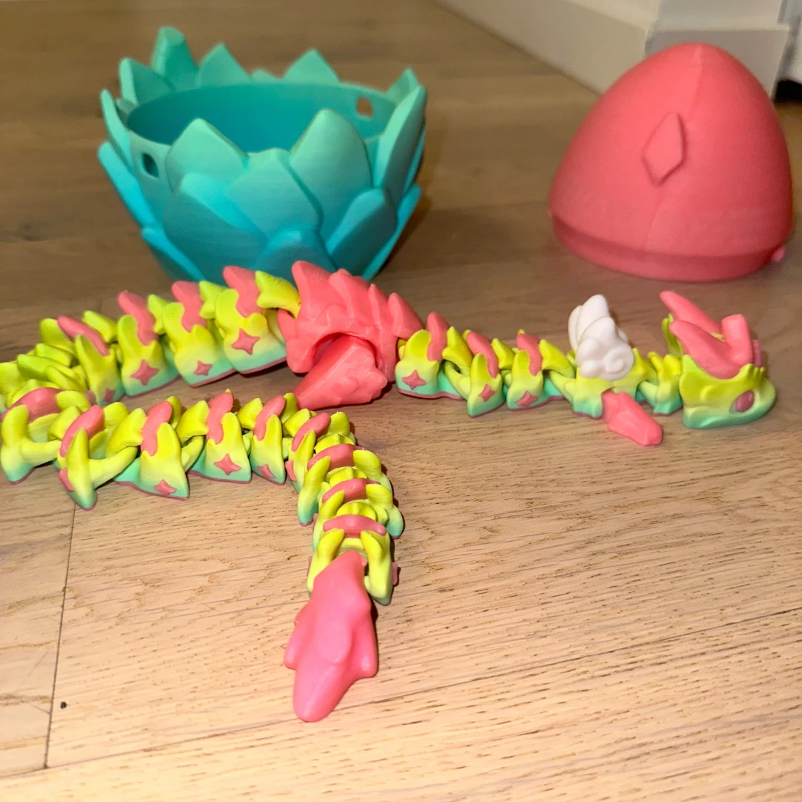 Färgglad drakleksak med ägg - 3