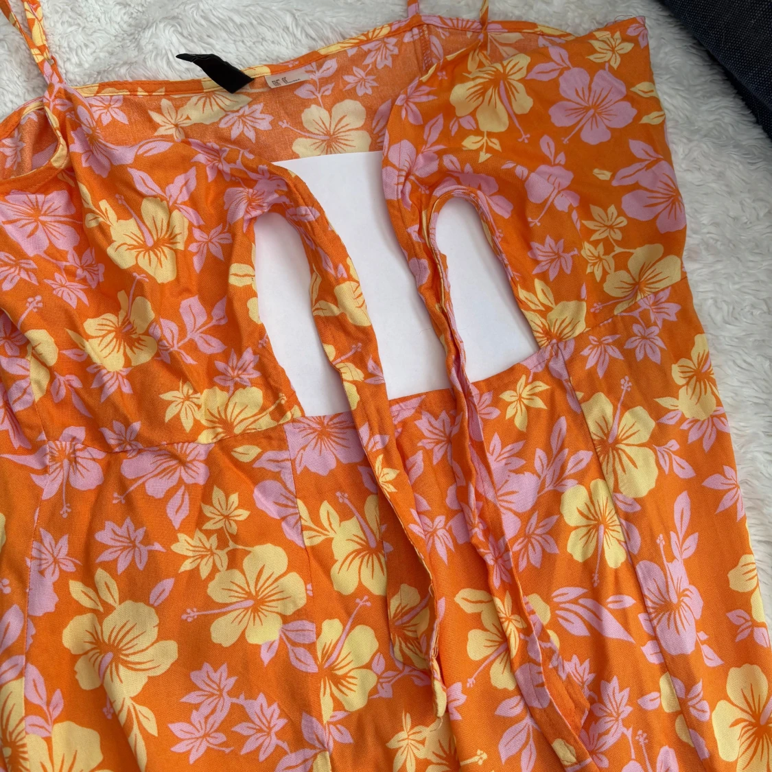 Orange blommig klänning med knyt - 2