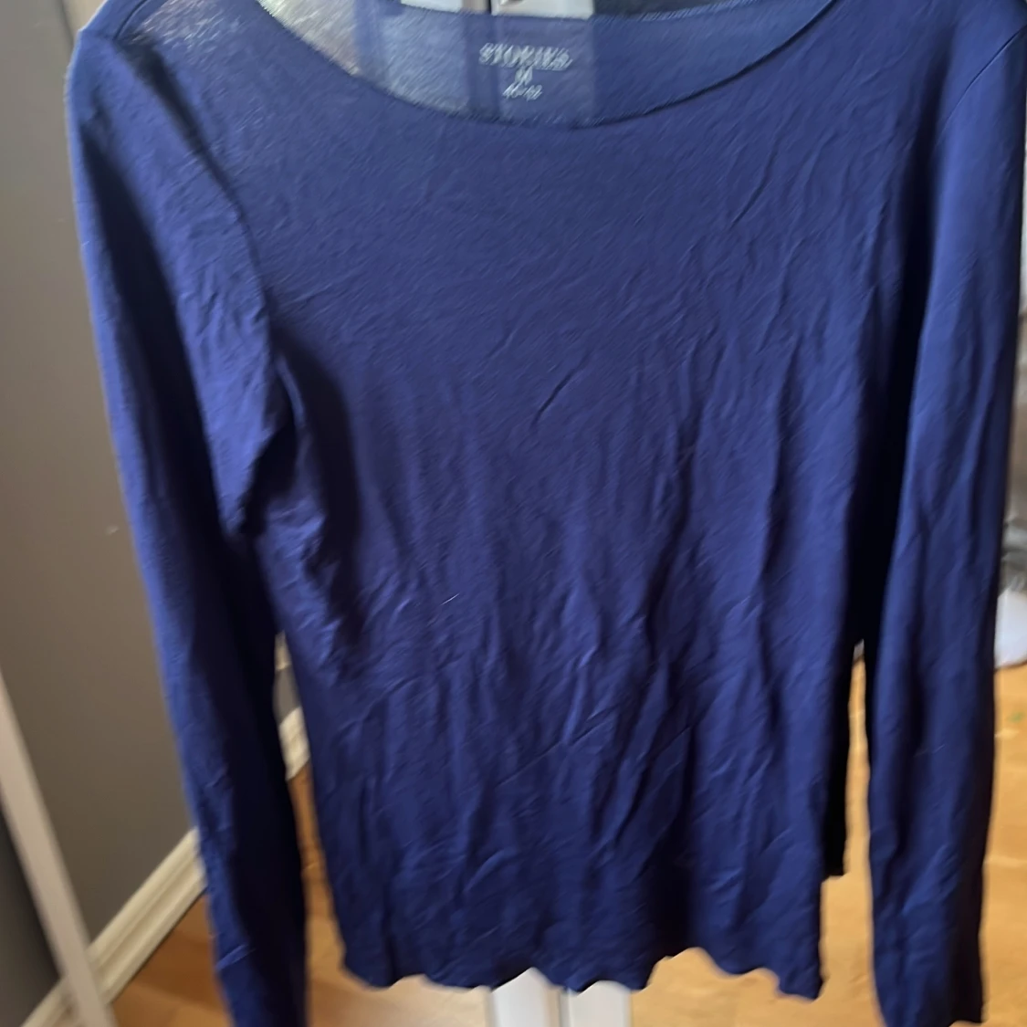 Mörkblå långärmad topp från Stories💕