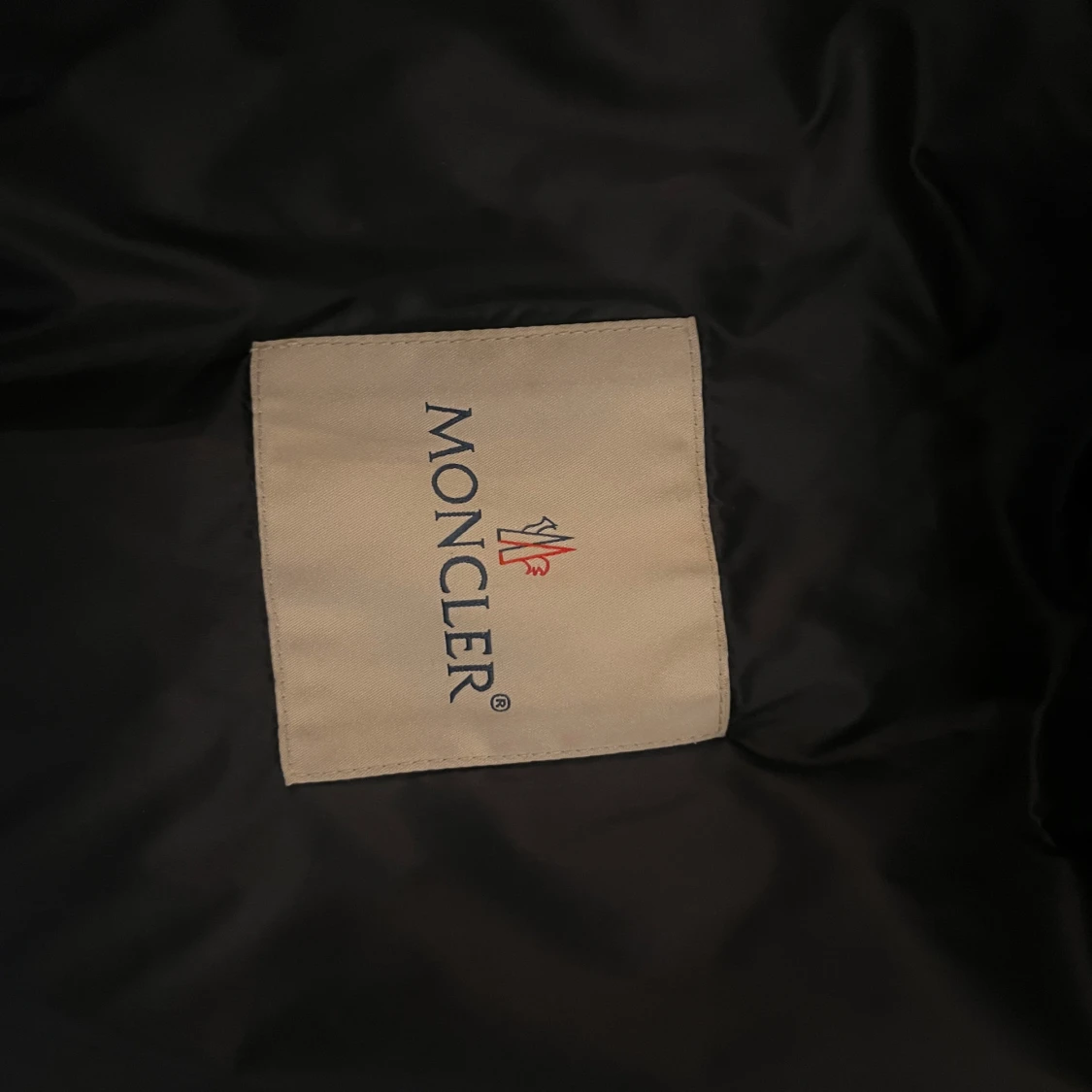 Svart pufferjacka från Moncler - 3