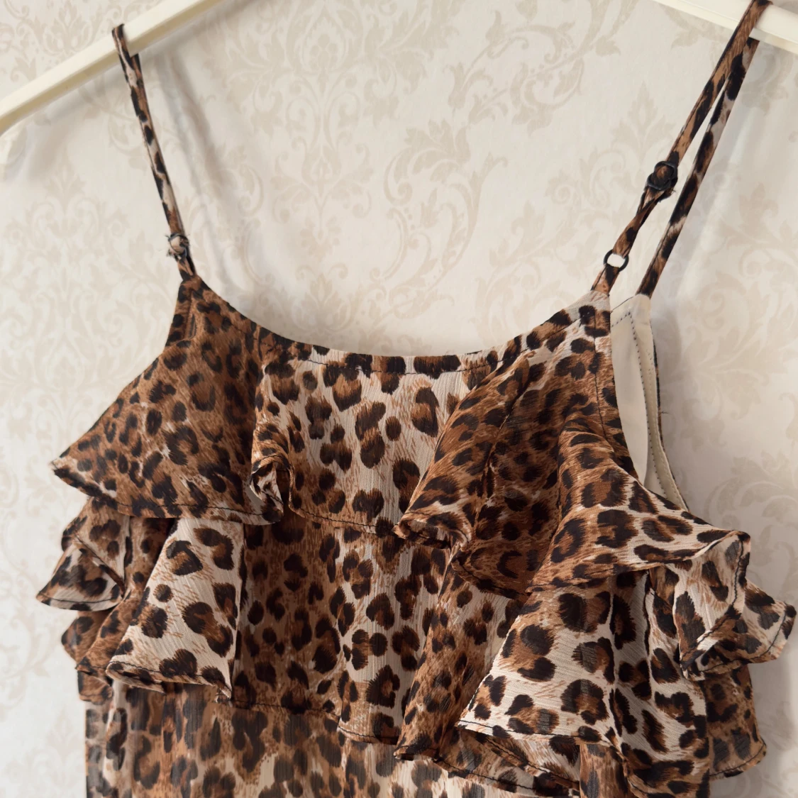 Leopardmönstrad klänning från Bardot Junior (8) - 4