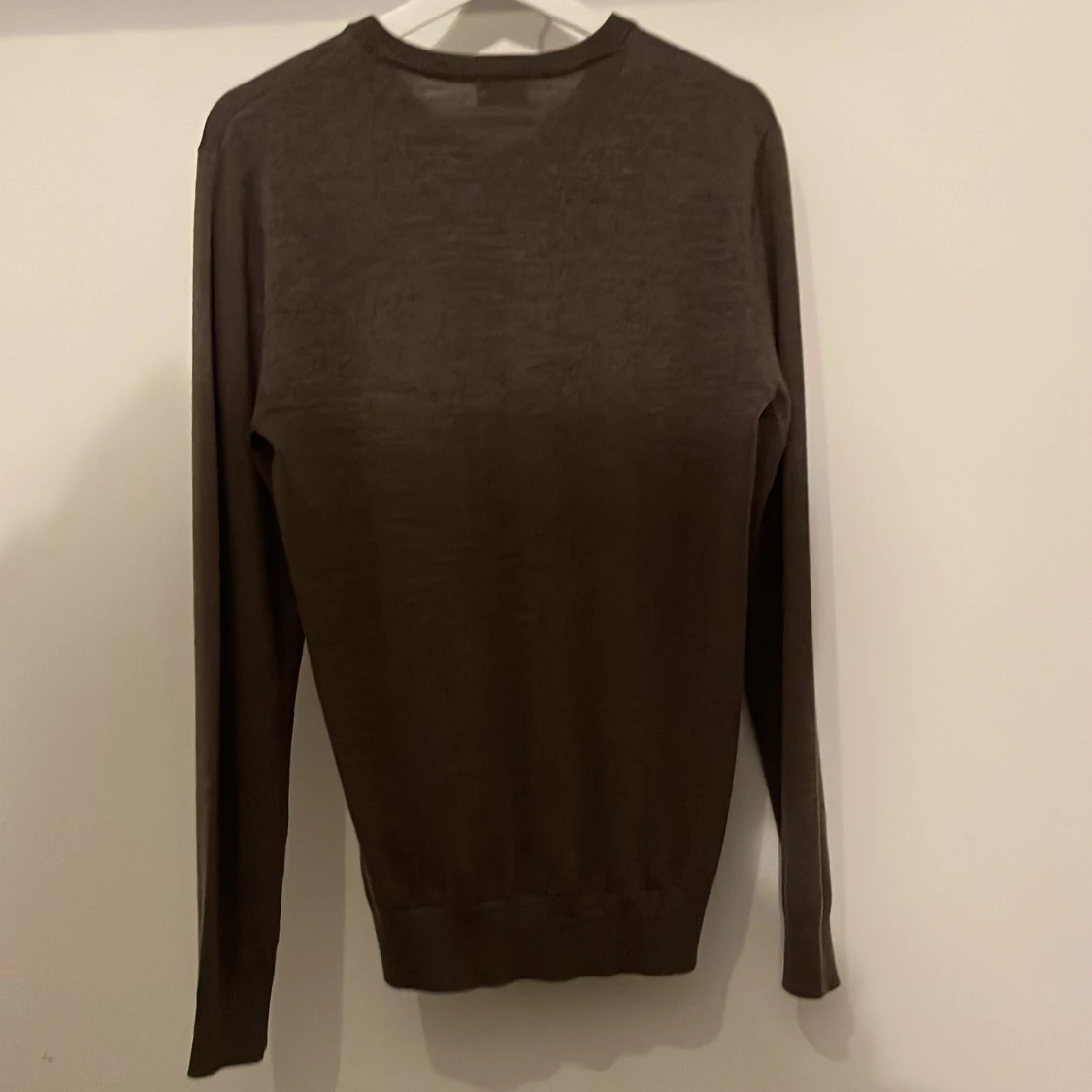 Brun tröja i merinoull från John Henric - 1