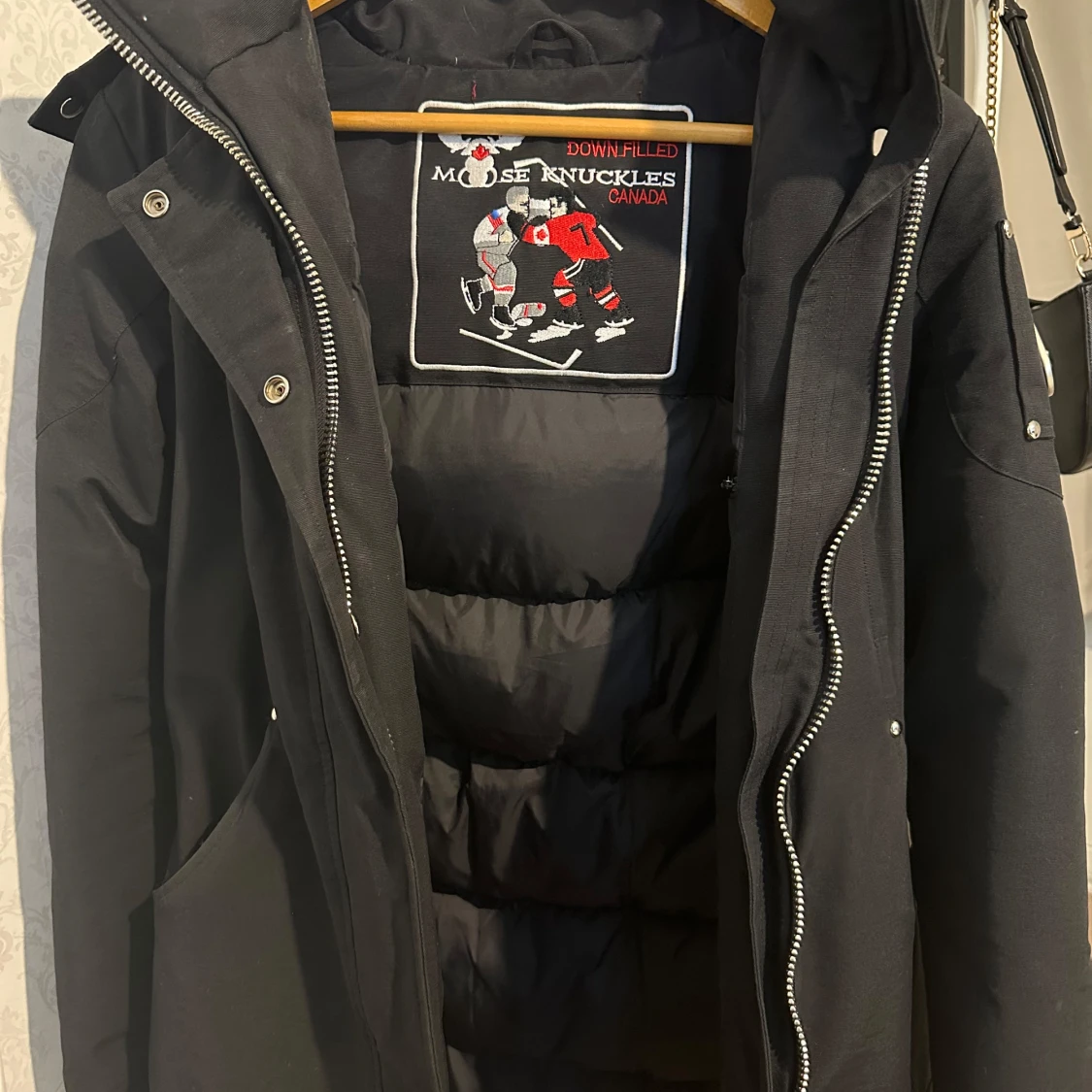 Svart dunjacka från Moose Knuckles - 2
