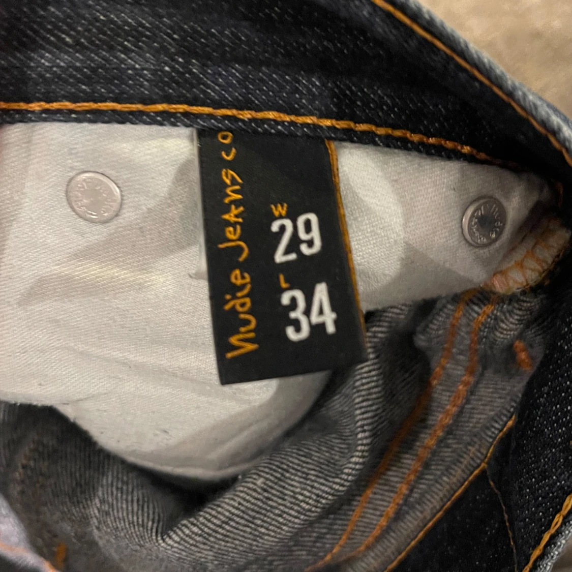 Nudie Jeans med fet tvätt - 4