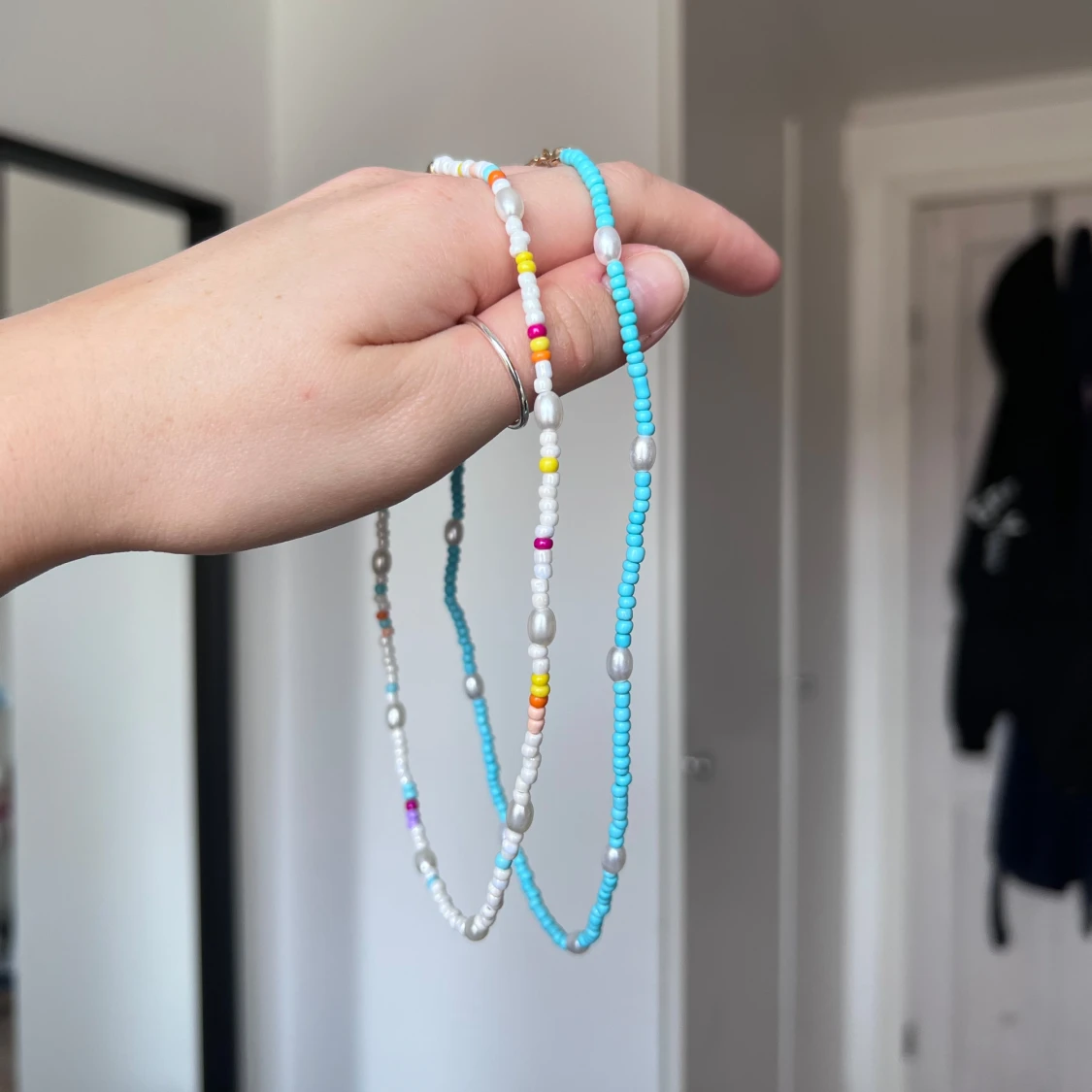 Färgglada pärlhalsband - 1