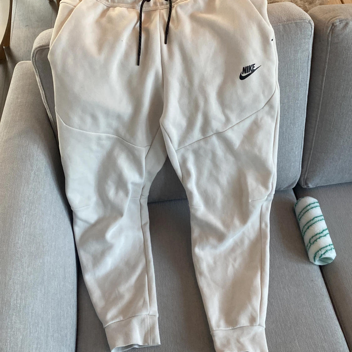 Vita mjukisbyxor från Nike