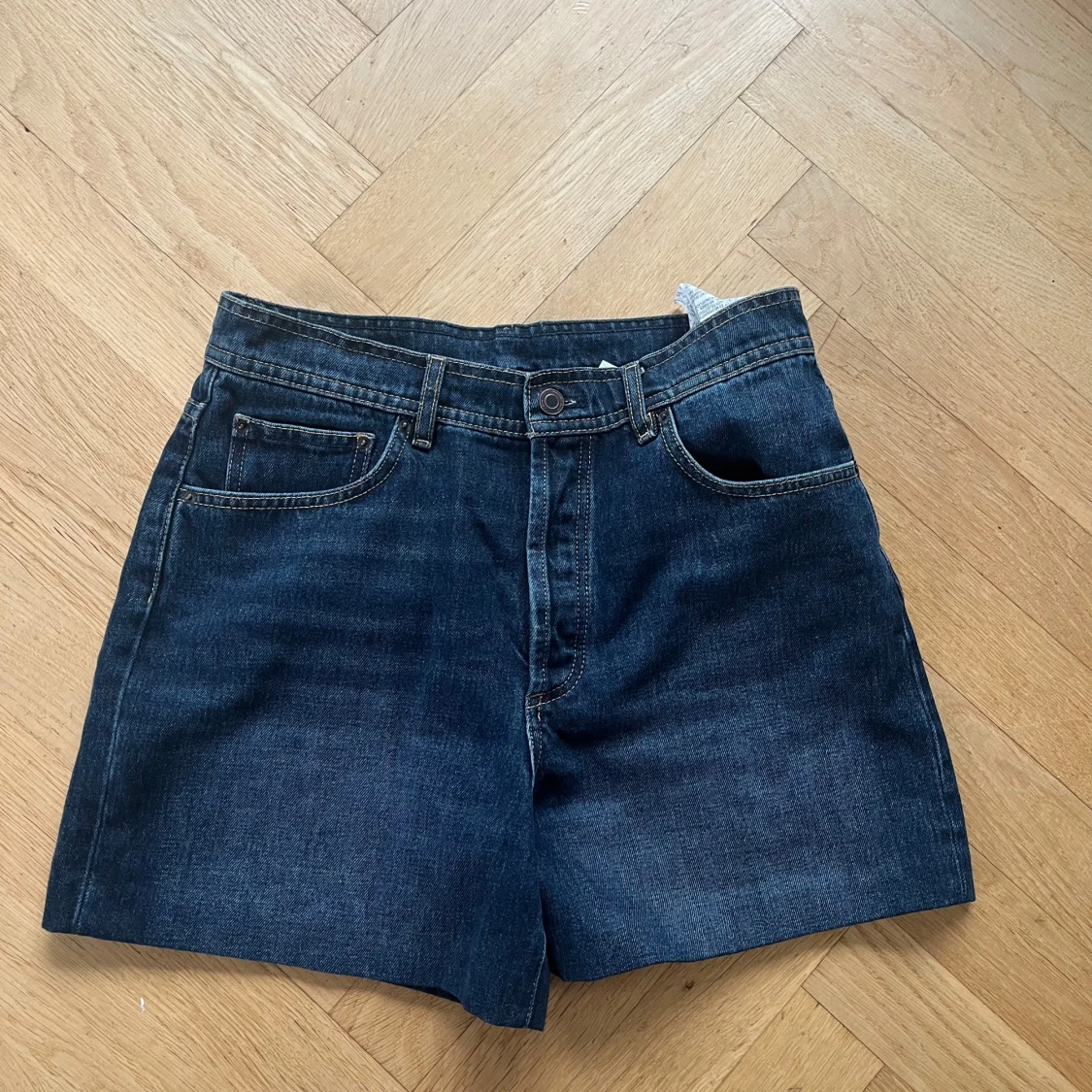 Mörkblå jeansshorts från Massimo Dutti - 3