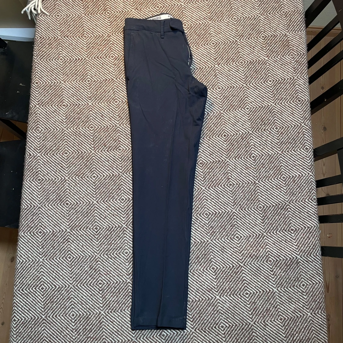 Mörkblå J.Lindberg byxor - 1