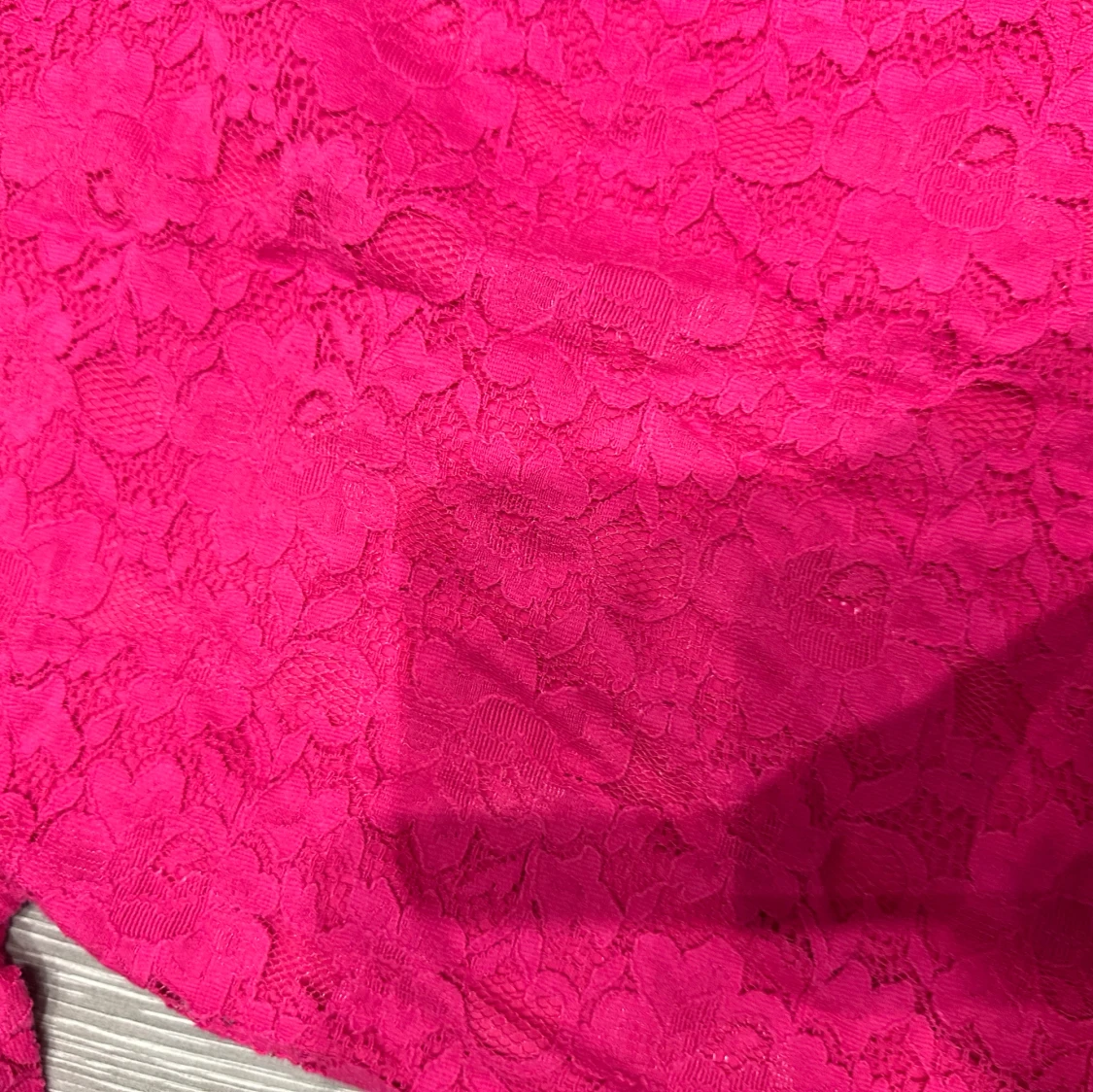 Rosa spetsklänning från Kappahl Kids för barn  - 1