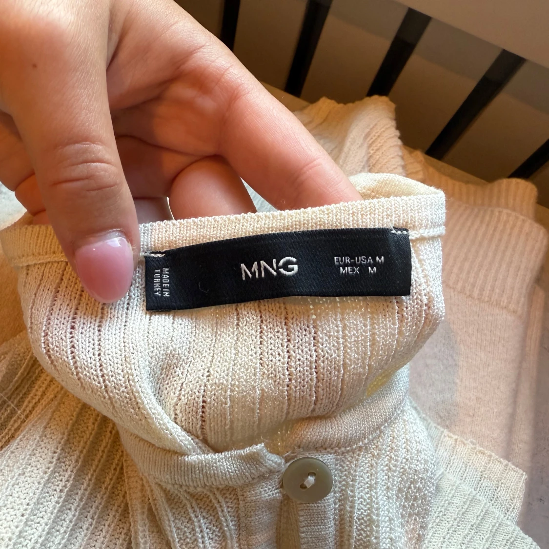 Ribbad beige kofta från Mango - 4