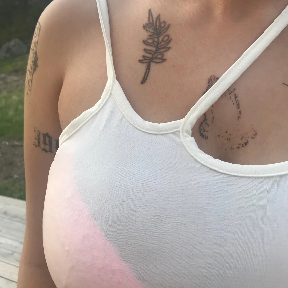 Vit asymmetrisk croppad topp - 1