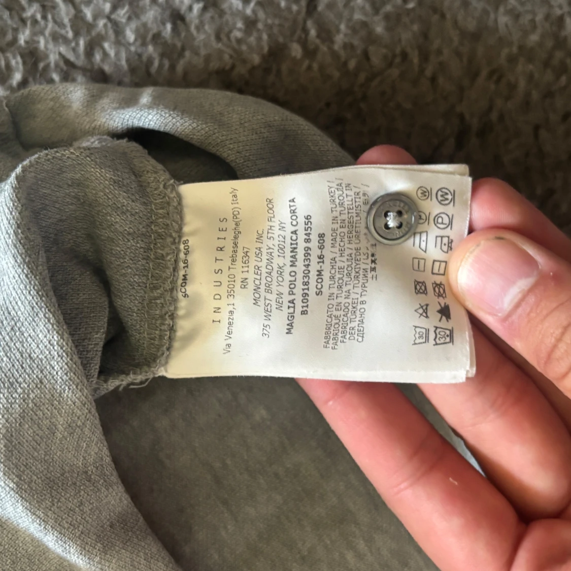 Grå pikétröja från Moncler - 1