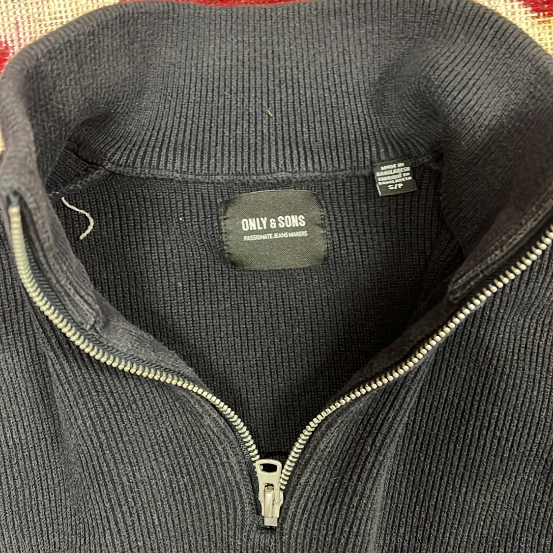 Svart stickad half zip från Only & Sons - 1