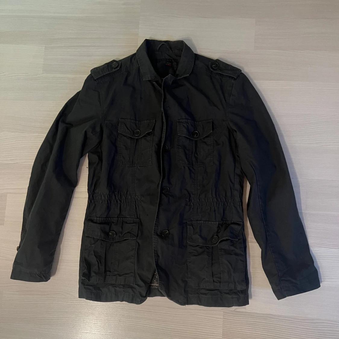 Svart parkajacka från Reserved