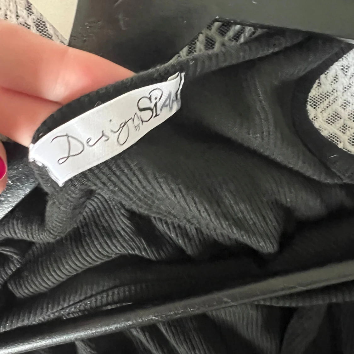 Svart tight kortklänning från DesignSian - 4