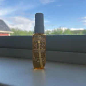 Sol De Janerio 62 - Sol de janerio 62, den är köpt i ett kitt på en flygplats. Jag har använt lite av den men den är i gott skick. 🧡🤗