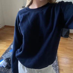 Blå sweatshirt - Blå sweatshirt från glidan 