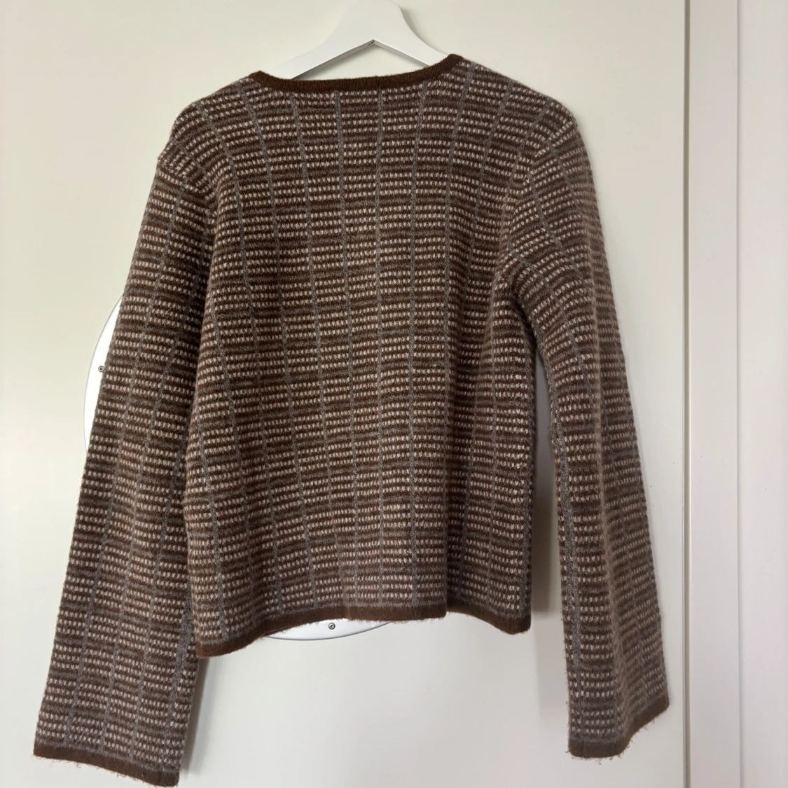 Brun rutig kofta från NA-KD - 3