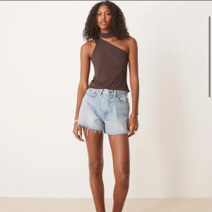 Brun topp - Brun topp från asos, aldrig använd!