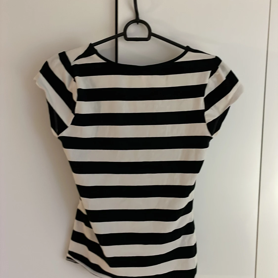 jättegullig randig topp - 1