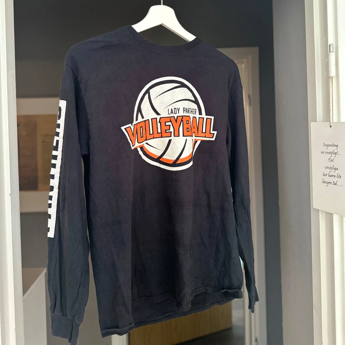 Svart långärmad volleybolltröja