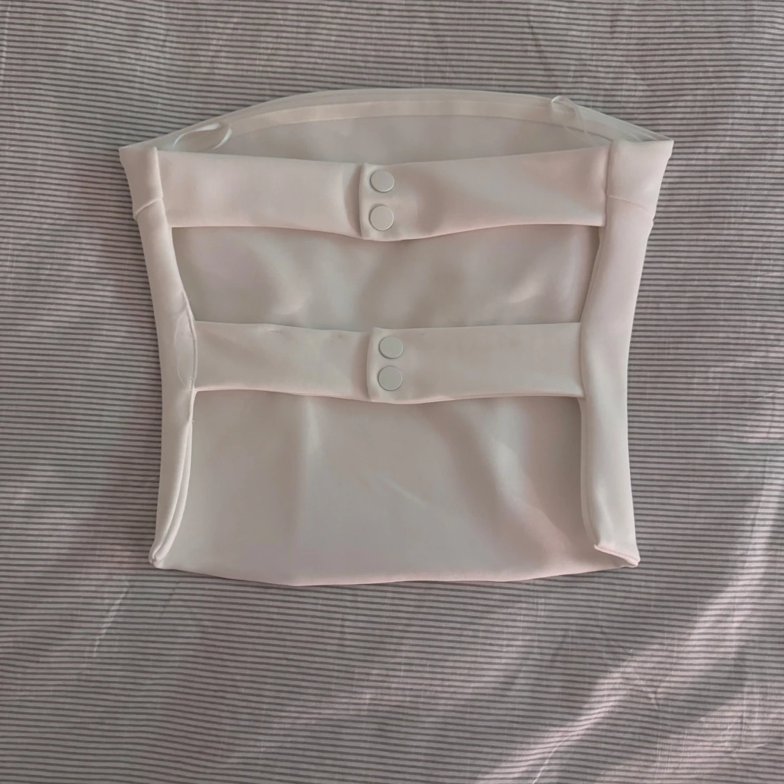 Vit axelbandslös tubtopp - 2