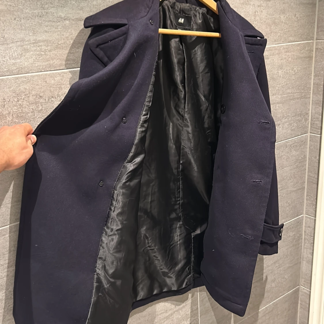 Mörkblå skepparkavaj från H&M - 4