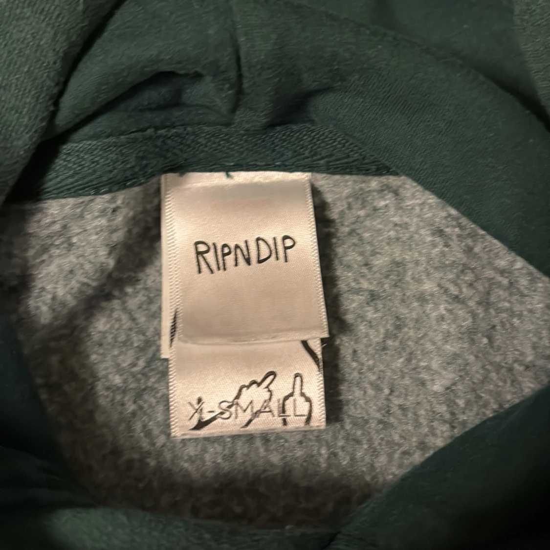 Grön hoodie från Ripndip - 3