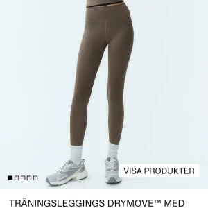 Träningstights ifrån H&M move  - Träningstights från H&M move. De är helt nya säljer för dom inte satt bra! Nypris är 249