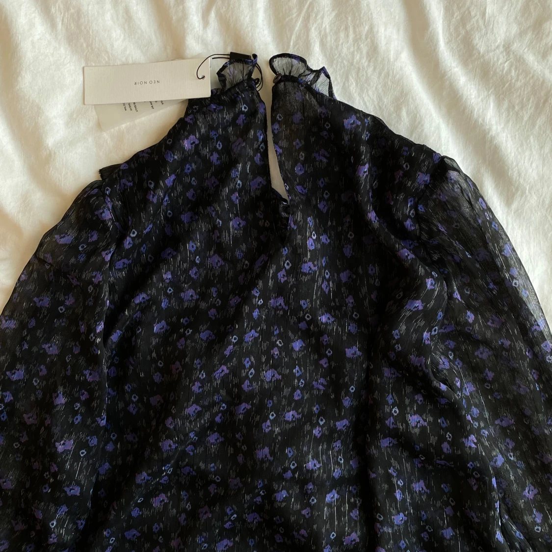 Blus från neo nior - 2