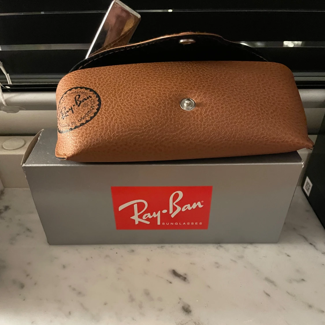 Svarta Wayfarer solglasögon från Ray-Ban - 4